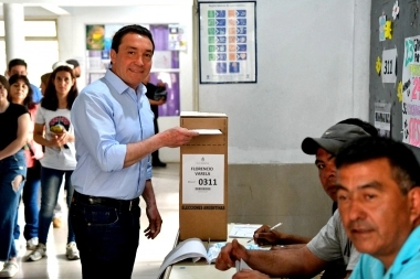 Votó Watson en Florencio Varela: “Notamos un crecimiento en la participación respecto a las PASO”
