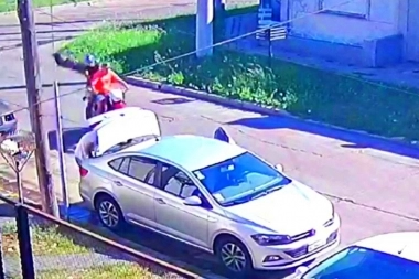 Motochorros y estafadores: se les escapó un tiro, le robaron el auto y le saquearon la billetera virtual