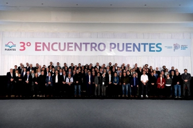 Lucía Gómez avanza con más educación en Chaves: nuevo convenio del Programa Puentes en Mar del Plata