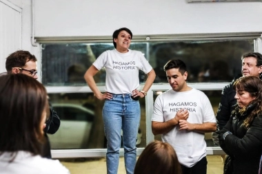 Lucía Gómez presentó su lista local para las elecciones en Adolfo Gonzales Chaves