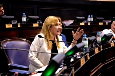 Lordén contrastó la “identidad bonaerense” de Miguel Fernández con la mirada “porteña” de Domenichini