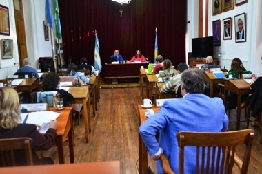 La interna del peronismo estalló en otro distrito massista y pone en jaque al intendente