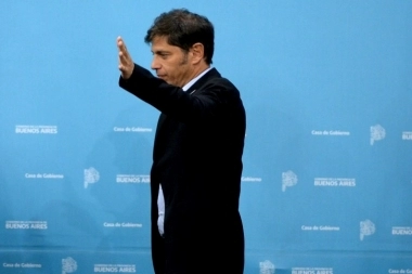 Kicillof volvió a diferenciarse de Milei y no descontará el día a los estatales que paren el 24