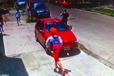 Identificables motochorros son el terror de las mujeres en Lanús