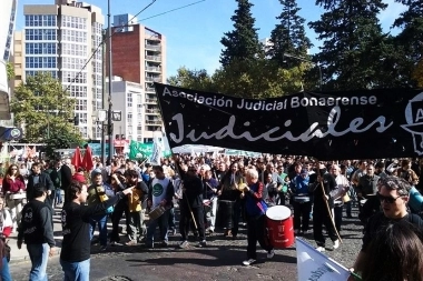 Paritarias: con una oferta similar, Kicillof le ofreció a judiciales un aumento del 9,5%