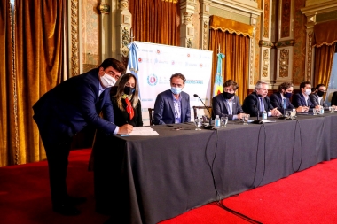 Espinoza destacó: “Estamos poniendo en marcha la Argentina de la post pandemia”
