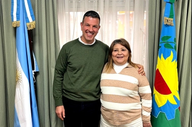 Roque Pérez: el intendente Sciaini despidió con emoción a Blanca Borthiri tras más de 37 años de servicio