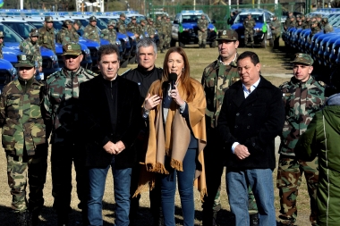 De campaña con la seguridad como eje: Vidal y Ritondo entregaron móviles para patrullas rurales