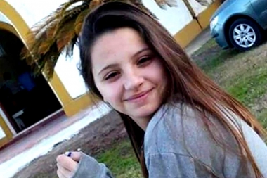Una joven fue asesinada por su ex novio policía en Rojas y estallaron protestas
