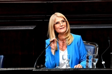 “El plan Milei avanza”: Magario y una categórica crítica para Nación por la caída del salario argentino