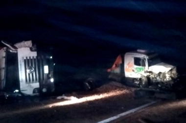 Choque fatal en Las Flores: accidente entre cuatro camiones dejó un muerto