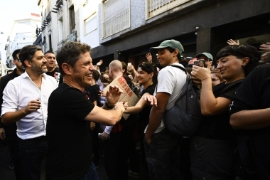 Kicillof, ministros e intendentes en la marcha contra el ajuste de Milei a universidades