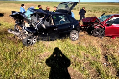 Accidente fatal en Ruta 11: dos autos chocaron de frente y perdieron la vida dos personas