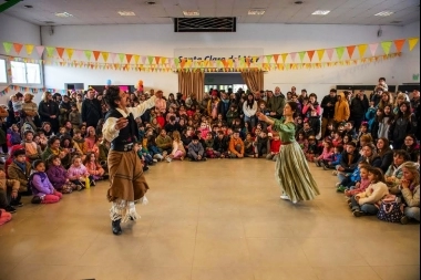 Mar Chiquita se pone al hombro las vacaciones de invierno y anuncia shows en el Circo Criollo