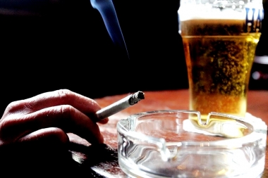 Cuarentena: crece consumo de alcohol, tabaco y estupefacientes en tiempos de aislamiento