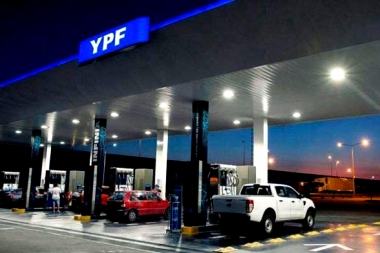 Siguen los aumentos: YPF subió un 2,9% los combustibles para arrancar el 2021