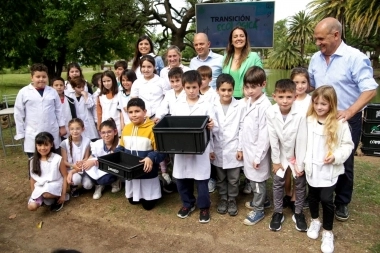 Vilar y Zurro visitaron Pehuajó para entregar insumos de transición ecológica