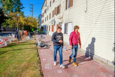 En el marco de obras de mejora de calles, Andreotti supervisó los avances