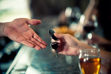 Ni una gota: estudio sostiene que conductores apoyan ley de alcohol cero en la Provincia