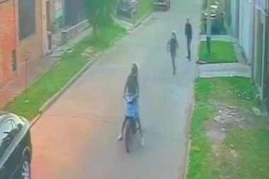 Inseguridad en La Plata: se resistió al ataque de motochorros que lo intentaron asaltar de "boquilla"