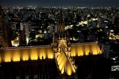 Alak anunció el nuevo sistema de iluminación de la Catedral y las actividades por el aniversario de La Plata
