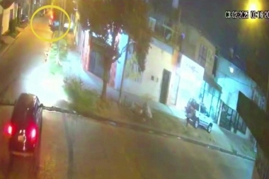 Conurbano descontrolado: les cruzaron el auto en la puerta de la casa y se lo robaron