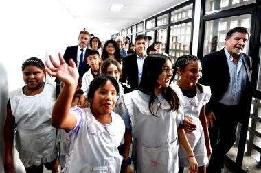 Kicillof dio inicio al ciclo lectivo 2025 en Pilar y sacó pecho por las políticas en educación