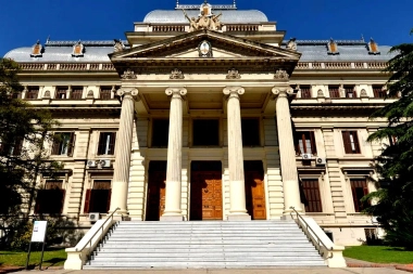 En medio de otra tensión interna en el peronismo: la Legislatura sesiona, aunque no tratarán la suspensión de las PASO