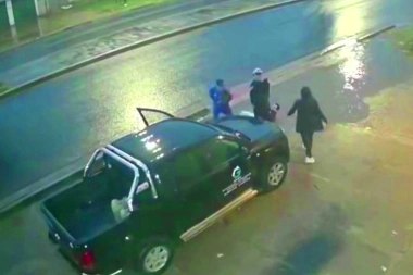 Conurbano descontrolado: adolescentes lo golpearon, le apuntaron a la cabeza y le robaron la camioneta
