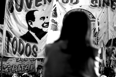 Peronismo en tensión: Cristina avanzó con el armado de las listas bonaerenses sin consultarle a Kicillof