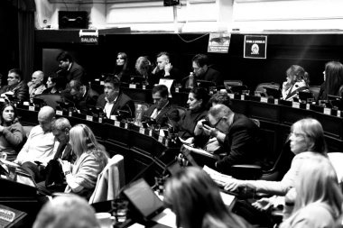 El acuerdo PRO-libertarios hace eco en la Legislatura bonaerense: ¿se viene la fusión de bloques?