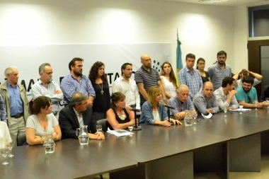 Unidad Ciudadana adujo que retiró sus bloques por "la situación de violencia y represión"