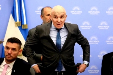 Espert volvió a la carga contra Kicillof y lo tildó de “demente” por querer comprar Aerolíneas Argentinas