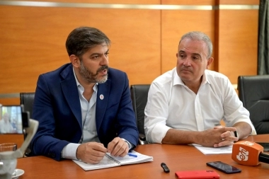 Kicillof empieza a tender puentes con otras provincias para enfrentar el Decretazo de Milei