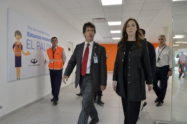 Vidal visitó aeropuerto de El Palomar y supervisó obras en la nueva terminal internacional