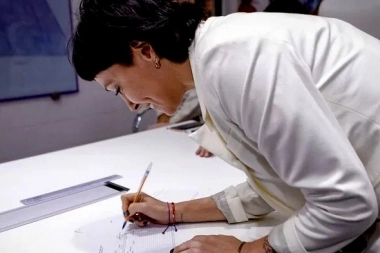 La intendenta de Quilmes confirmó que los municipales cobrarán un bono junto al aguinaldo