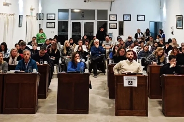 Un municipio suspendió la sesión del Consejo por insultos y gritos: “Hablá de proyectos, la c… de tu hermana”