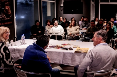 Viamonte lanzó su Red de Bibliotecas Móviles: leer también es encontrarnos