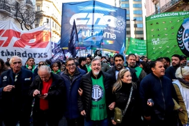 “Debería prohibirse”: intendente bonaerense cuestionó a los gremios por la actividad partidaria