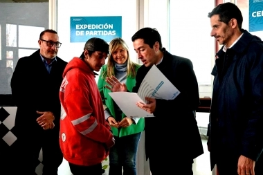 Kicillof mandó a caminar a sus ministros para fortalecer su campaña cerca de las PASO