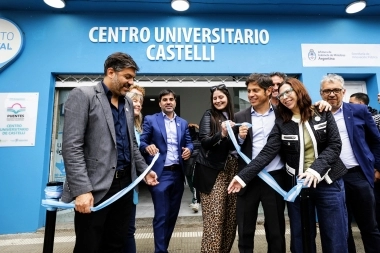 Con una agenda variada, Kicillof aterrizó en Castelli y ratifica las distancias con el gobierno de Milei