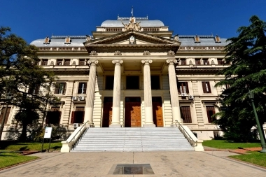 La Legislatura aprobó cargos en el Bapro, Defensoría y titular del Tribunal de Cuentas