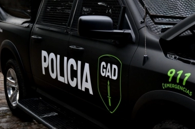 Con apoyo del GAD allanaron una casa de Villa Itatí y secuestraron 91 IPhone "ajenos"