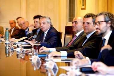 Alberto Fernández reunió a su Gabinete con Massa sentado en la mesa