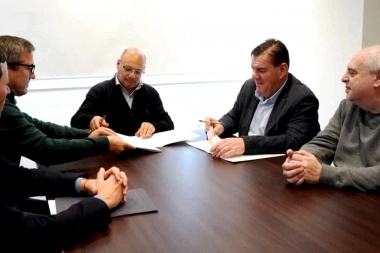 En busca del progreso regional, tres intendentes de la Quinta sellaron un convenio de cooperación