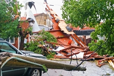 Otro aterrador temporal en la Provincia: destrozos, granizo y un tornado en Miramar