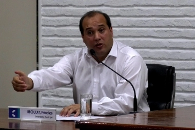 Intendente radical pide adelantar las elecciones en Provincia y que Kicillof “defina” su postura