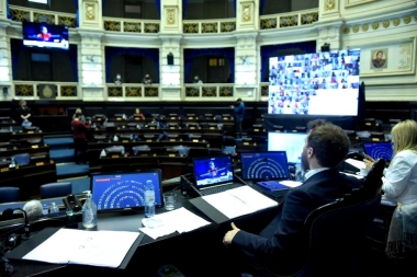 Diputados bonaerense aprobó el Parto Humanizado, la Emergencia para PyMes y más
