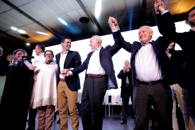 Lavagna y Urtubey cerraron la campaña en San Martín: “Luchamos en contra de la grieta”