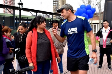 Bucca comenzó la campaña en una maratón por los niños que unió Tirgre con Vicente López